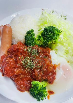 温泉卵のトマトソースロコモコ丼(^.^)-レシピのメイン写真