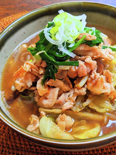 豚肉とキャベツの豚骨醤油ラーメン-レシピのメイン写真