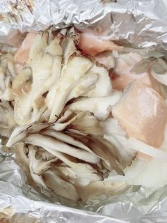 鮭と舞茸のみそマヨホイル焼き-レシピのメイン写真