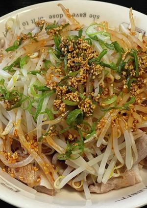 ご飯によく合う！ピリ辛豚しゃぶもやし-レシピのメイン写真
