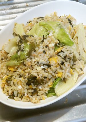 お茶漬けの素とカットワカメで簡単美味炒飯-レシピのメイン写真