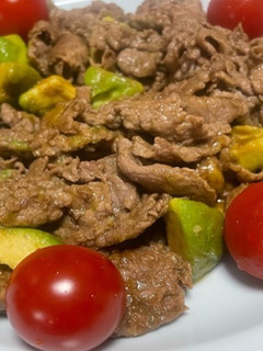 アボカドと牛肉のわさび醤油炒め-レシピのメイン写真