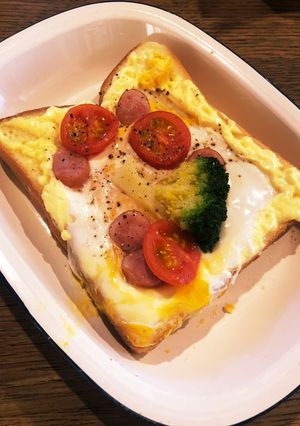 ちょっと豪華な目玉焼きトースト-レシピのメイン写真