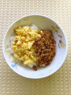 【幼児食1歳頃~】鶏そぼろと卵のごはん-レシピのメイン写真