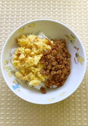 【幼児食1歳頃～】鶏そぼろと卵のごはん-レシピのメイン写真
