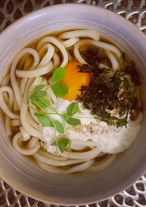 とろみ白身がアクセント♪釜玉風うどん-レシピのメイン写真