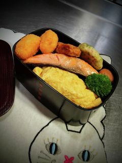 焼鮭&玉子焼きのり弁当❨@≧↺≦@)❩ノ-レシピのメイン写真