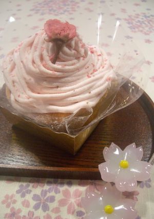 はんなり～桜モンブラン風デコカップケーキ-レシピのメイン写真
