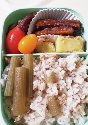 フキの炊き込みご飯弁当～芋天付き♡-レシピのメイン写真