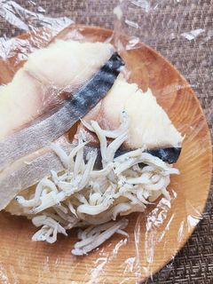 朝食!シメサバとじゃこのおこわおにぎり!-レシピのメイン写真