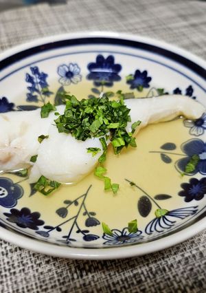 簡単ご飯!白身魚のコンソメバジルソース-レシピのメイン写真