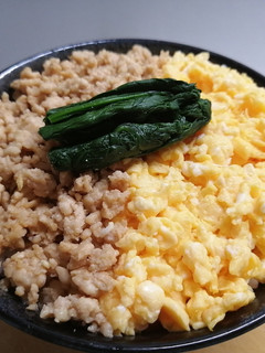 鶏そぼろ丼-レシピのメイン写真