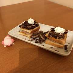 รูปของ チョコレートホイップ食パン