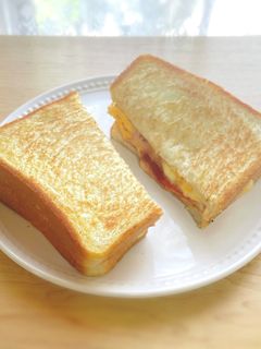 フライパンで作るハムエッグホットサンド-レシピのメイン写真