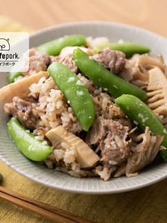 塩麹で腸活★豚肉とタケノコの炊き込みご飯-レシピのメイン写真