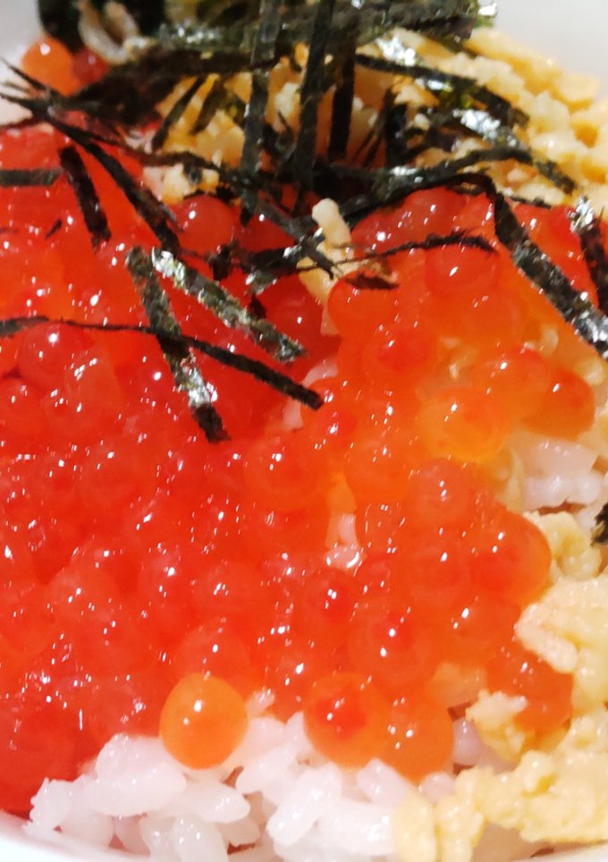 いくらと卵の他人丼-レシピのメイン写真