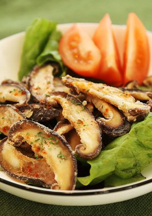 男の料理：ハーブの効いたしいたけの薄焼き-レシピのメイン写真