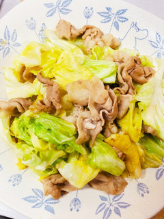 豚バラとキャベツのガリバタ炒め♪-レシピのメイン写真