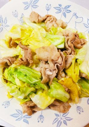 豚バラとキャベツのガリバタ炒め♪-レシピのメイン写真