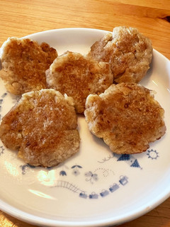 幼児食♪ 蓮根と玉ねぎのもちもち焼き-レシピのメイン写真