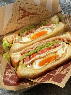 フライパンで作る!BLTたまごサンド-レシピのメイン写真