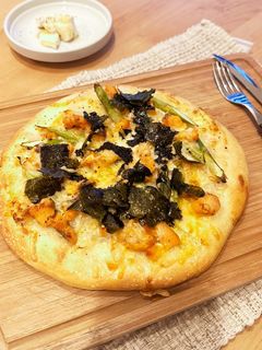 簡単♪美味しい♪鮭と海苔の和風ピザ-レシピのメイン写真