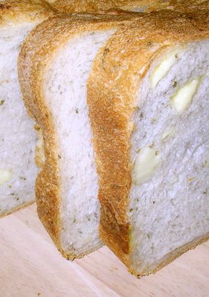 HB～チーズごろごろ青しそと黒胡椒のパン-レシピのメイン写真