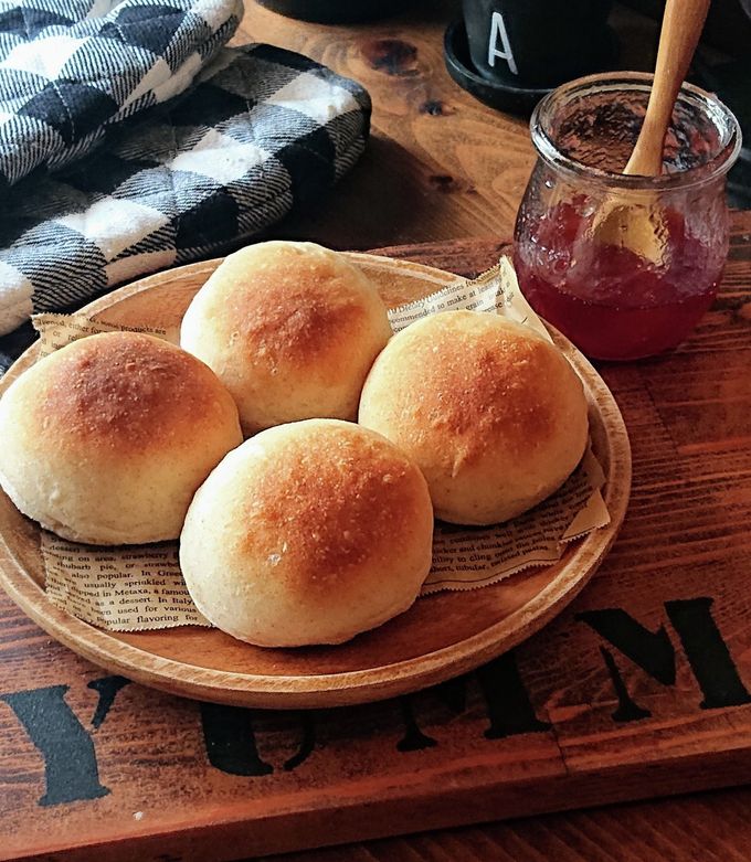 もっちり香ばしい★米粉と全粒粉の丸パン-レシピのメイン写真