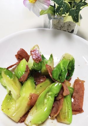 つぼみ菜とベーコンのニンニク炒め♡-レシピのメイン写真