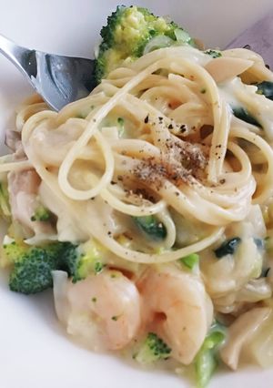 米粉でエビとブロッコリーのクリームパスタ-レシピのメイン写真