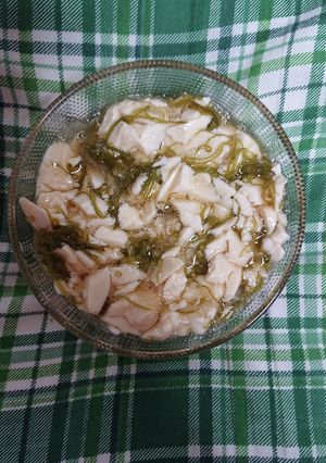 酢玉ねぎのお豆腐めかぶ和え物-レシピのメイン写真