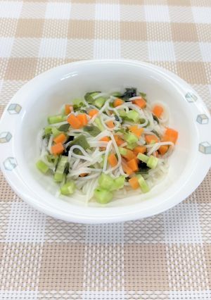 【離乳食後期～】わかめサラダそうめん-レシピのメイン写真