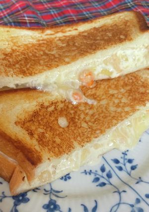 フライパンで♪えびと玉ねぎのホットサンド-レシピのメイン写真