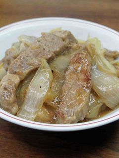 新玉ねぎとトンテキ肉で生姜焼き-レシピのメイン写真