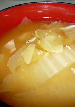 カルシウムいっぱい味噌汁☆だし取り不要♪-レシピのメイン写真