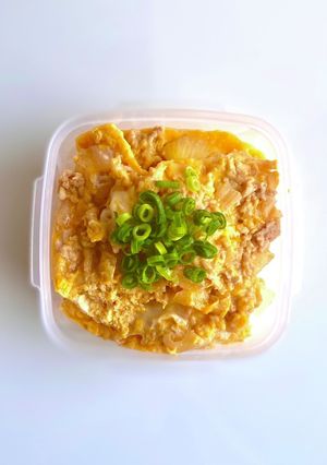 鶏ひきと新玉で!春の親子丼-レシピのメイン写真