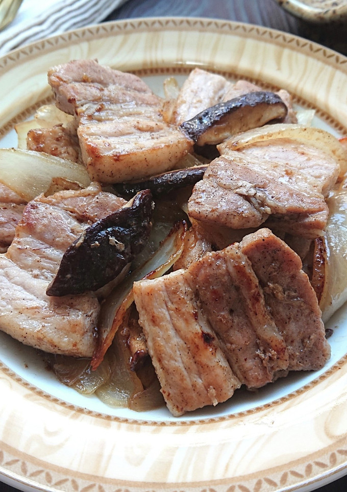 豚バラと椎茸と玉ねぎの味塩こしょう炒め-レシピのメイン写真