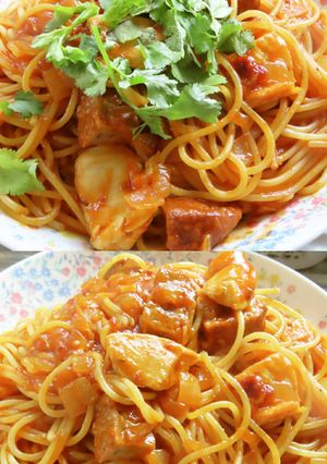 鶏胸肉とハンバーグのトマトソースパスタ-レシピのメイン写真