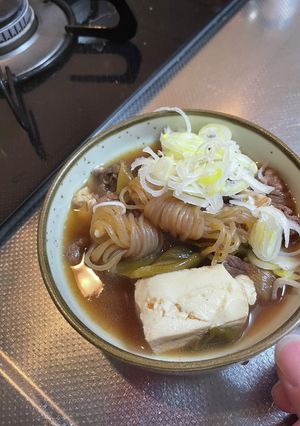牛コマと豆腐と糸こんにゃくのすき煮-レシピのメイン写真