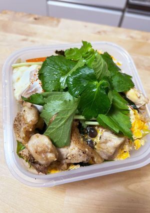 スパイス焼鳥☆野菜たっぷり親子丼弁当-レシピのメイン写真