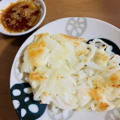 รูปของ ＊米粉で作る玉ねぎとチーズのお焼き＊