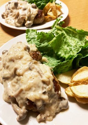 米粉ハンバーグ&きのこのチーズクリーム-レシピのメイン写真
