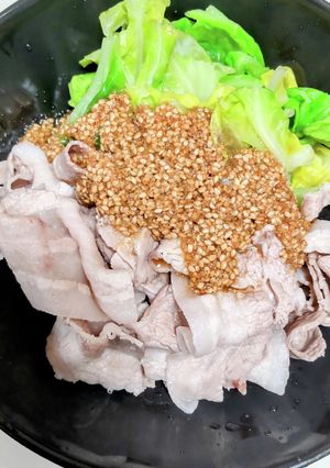 春キャベツと豚肉のゴマポン酢♪-レシピのメイン写真