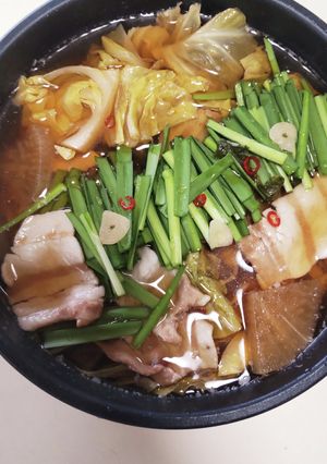 豚肉でもつ鍋風♡市販のスープ無し♪-レシピのメイン写真