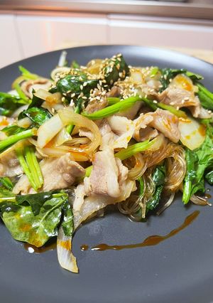 ぷるぷる☆味しみ！春雨と豚バラの激旨炒め-レシピのメイン写真