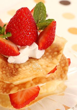 餃子の皮で簡単！苺のミルフィーユ-レシピのメイン写真