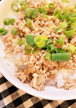 えのきでカサ増し！オイスター丼-レシピのメイン写真