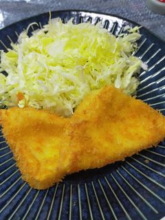 米粉活用。チーズハットグ風はんぺんフライ-レシピのメイン写真