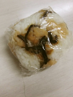 唐揚げおにぎり塩昆布-レシピのメイン写真