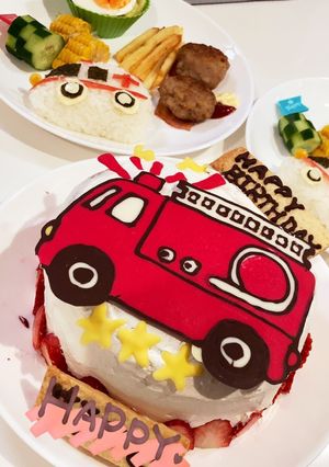 誕生日★チョコプレートで作る消防車ケーキ-レシピのメイン写真